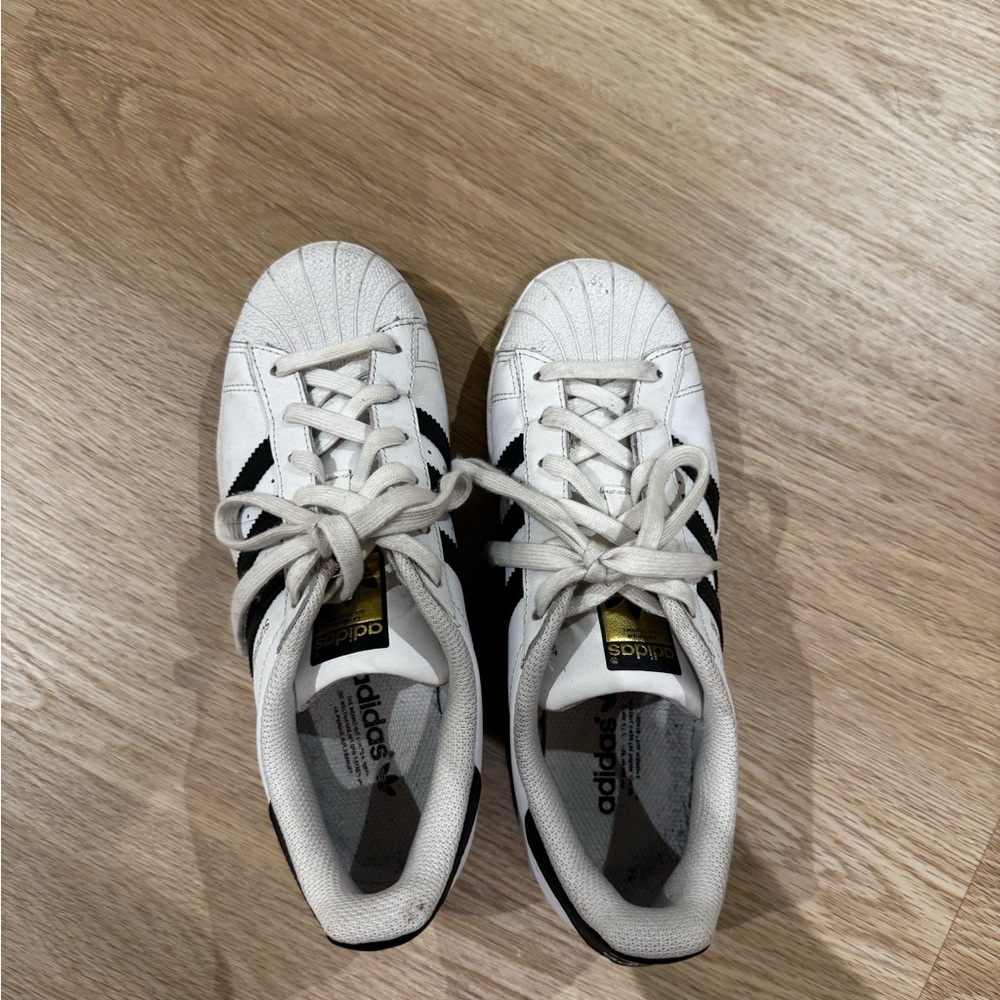 Adidas Superstars - size 7